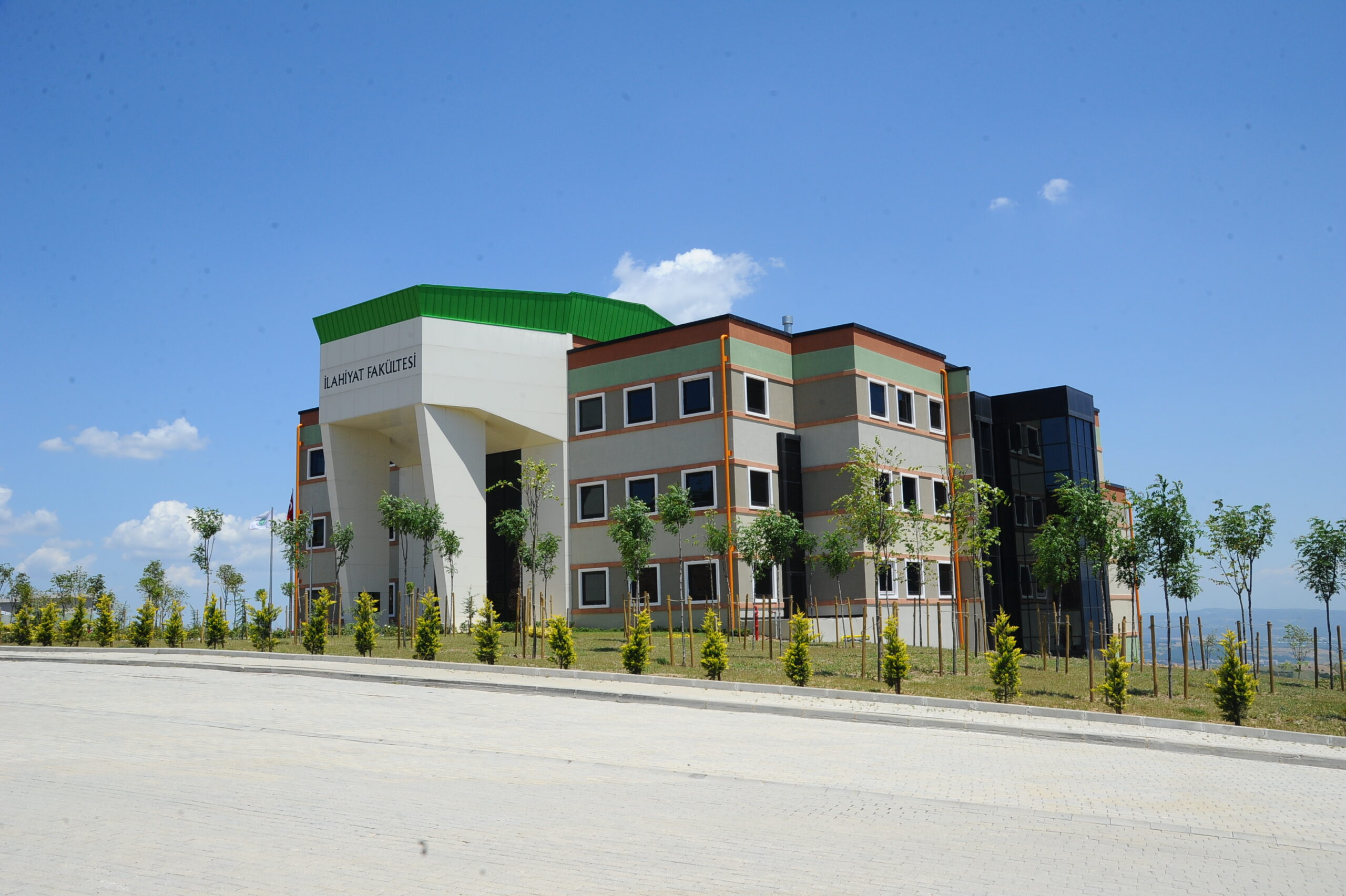 Sosyal Sorumluluk 33 ilahiyatresim scaled 1